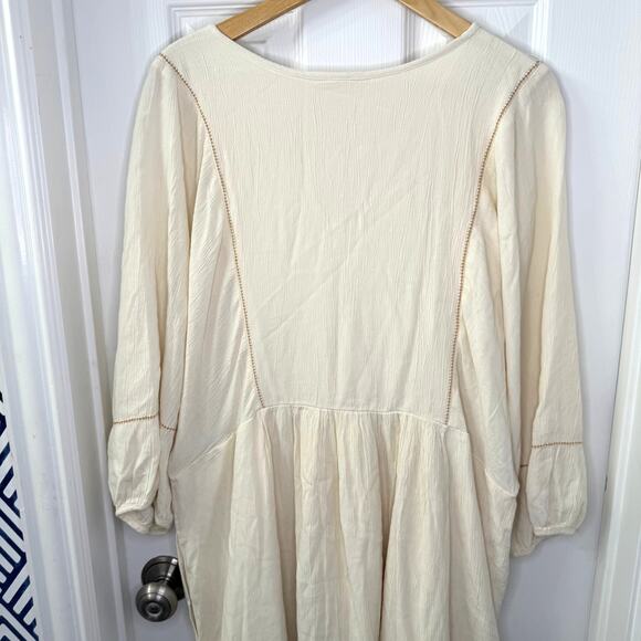 Elegant Cream Embroidered Dress - Picture 5 of 5